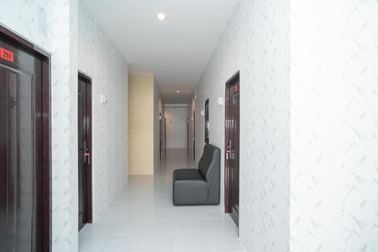 Reddoorz Near Sarinah Jakarta Exterior photo